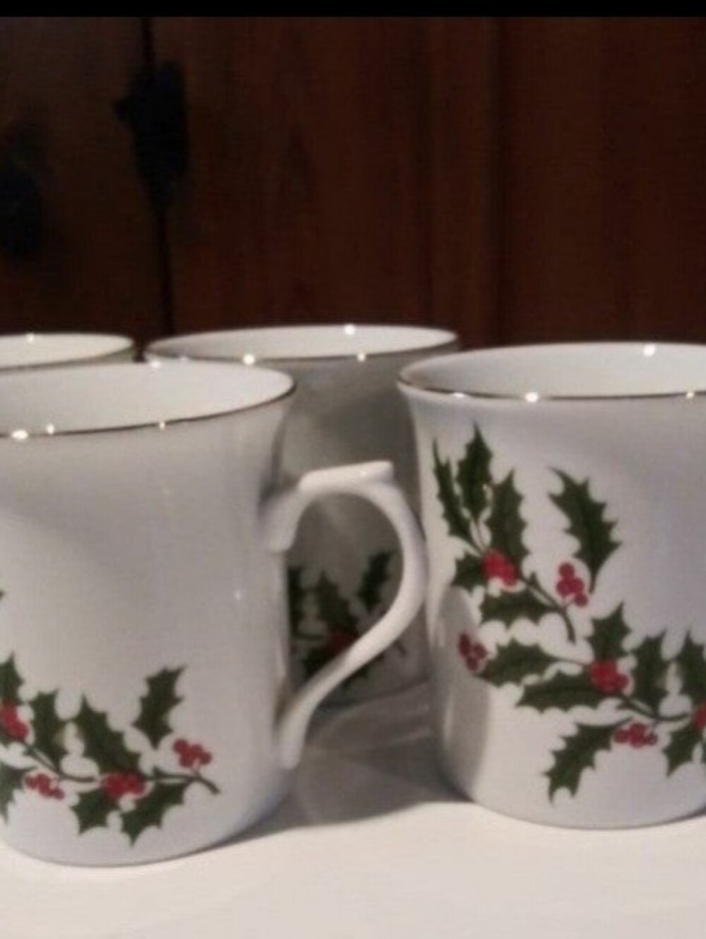 Set Of 4 Vintage Fine China Holy & Berries Gold Trimmed Rim 6 oz. Gently Used